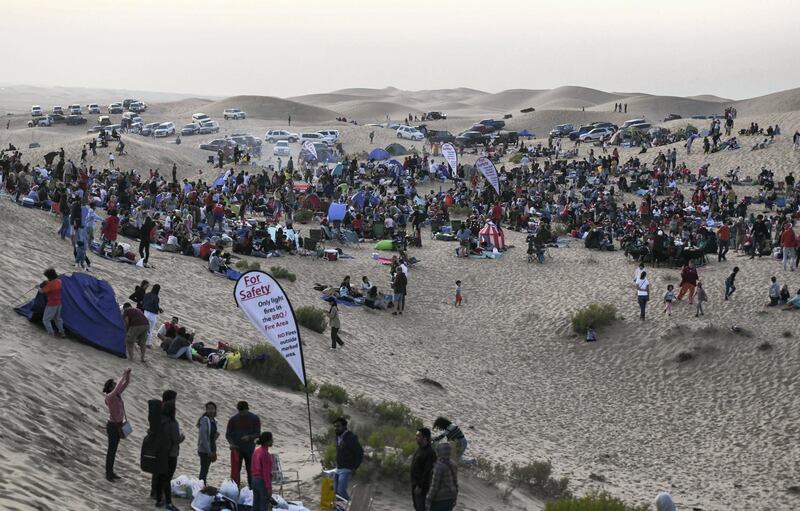 Abu Dhabi, United Arab Emirates - St. Andrews hosted Carols by Candlelight with a barbecue in the desert. Khushnum Bhandari for The National