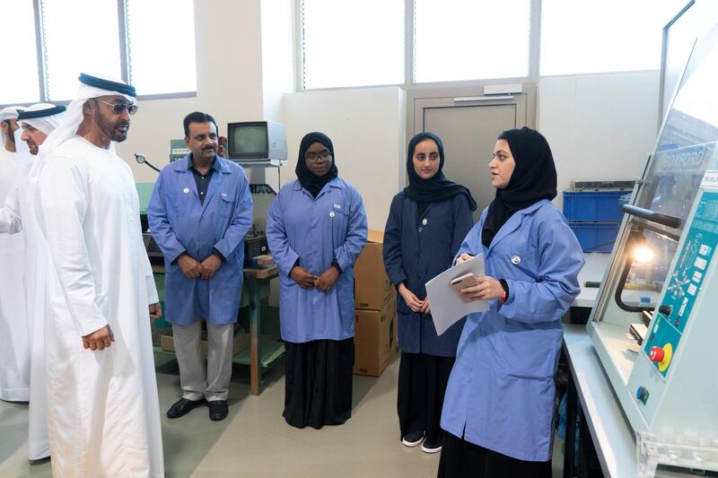 AL AIN, ABU DHABI, UNITED ARAB EMIRATES - February 07, 2019: HH Sheikh Mohamed bin Zayed Al Nahyan, Crown Prince of Abu Dhabi and Deputy Supreme Commander of the UAE Armed Forces (L), visits the United Arab Emirates University. 

( Rashed Al Mansoori / Ministry of Presidential Affairs )
---