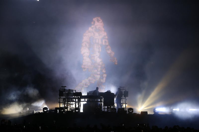 
ABU DHABI , UNITED ARAB EMIRATES – Nov 25 , 2016 : Chemical Brothers performing at the DU Arena on Yas Island in Abu Dhabi. ( Pawan Singh / The National ) For News. Story by Rob Garratt ID No - 21841 *** Local Caption ***  PS2511- CHEMICAL BROTHERS02.jpg