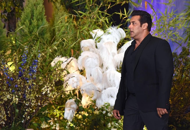 Indian Bollywood actor Salman Khan attends the wedding reception of actress Sonam Kapoor and businessman Anand Ahuja in Mumbai late on May 8, 2018. AFP PHOTO / Sujit Jaiswal