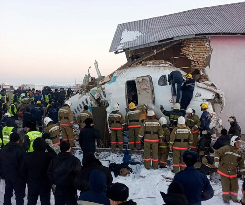 he aircraft was identified as a Fokker-100, a medium-sized, twin-turbofan jet airliner. AP