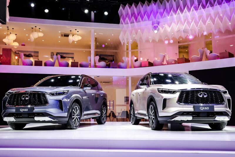 A pair of QX60s on display at the Guangzhou International Automobile Exhibition 2021.
