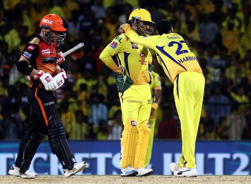 Sunrisers Hyderabad David Warner walks past Mahendra singh dhoni and Harbhajan Singh after losing is wicket during the VIVO IPL T20 cricket match between Chennai Super Kings and Sunrisers Hyderabad in Chennai, India, Tuesday, April 23, 2019. (AP Photo/R.Parthibhan)