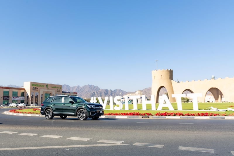 The first vehicle arrives in Hatta.