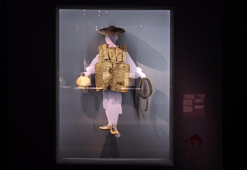 Turtle-shaped flask, vest, strap for transportation, shoes, hat. Korea , Joseon dynasty (1932-1910).