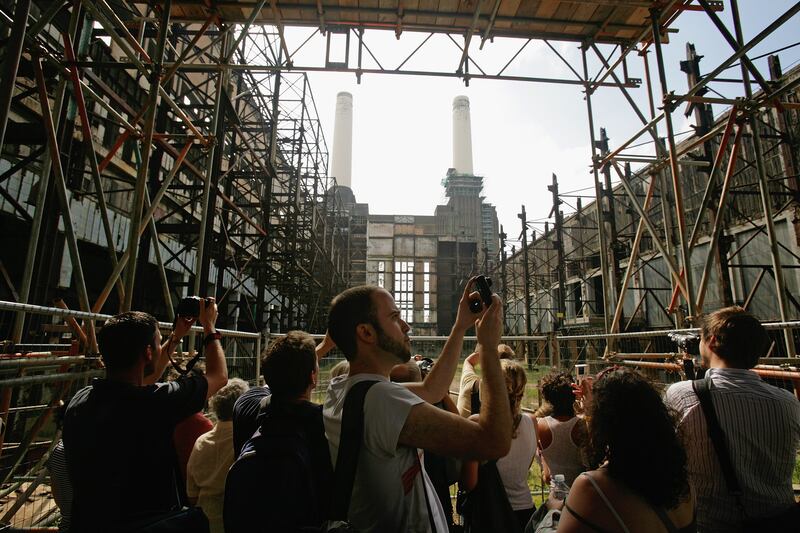 Members of the public take photographs of the interior in 2008. Getty Images