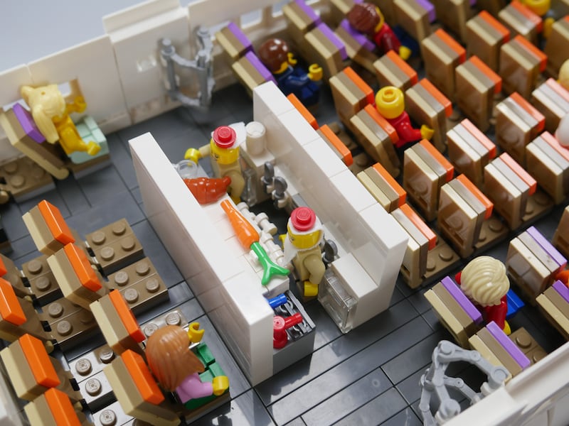 BigPlanes also built a miniature of the famous Emirates A380 onboard lounge for first and business class passengers, showing Lego flight attendants serving drinks to flyers.