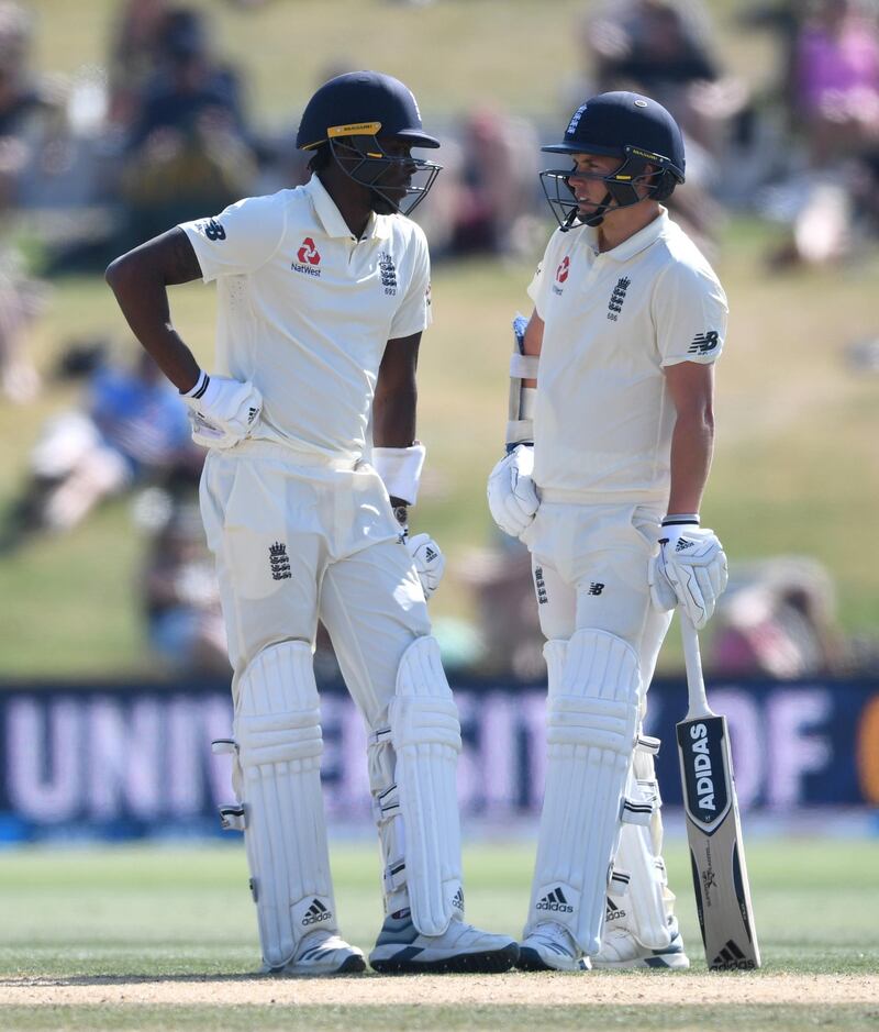 MOUNT MAUNGANUI, NEW ZEALAND - NOVEMBER 25: Jofra Archer and Sam Curran of England during day five of the first Test match between New Zealand and England at Bay Oval on November 25, 2019 in Mount Maunganui, New Zealand. (Photo by Gareth Copley/Getty Images)