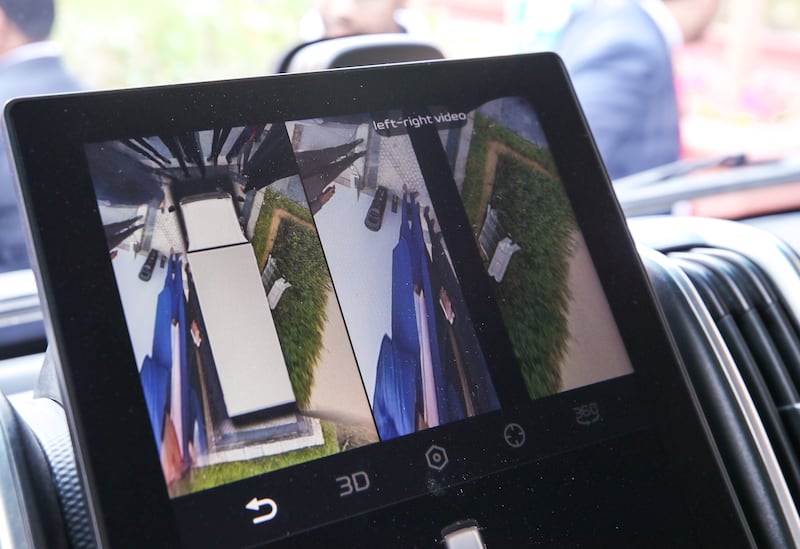 Cameras provide a 360° view from the lorry 