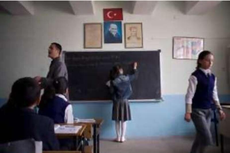 Hani disrict Hurriyet Elemantary School 8 grade Science class.Female illiteracy is one of the major education problem in Turkey.