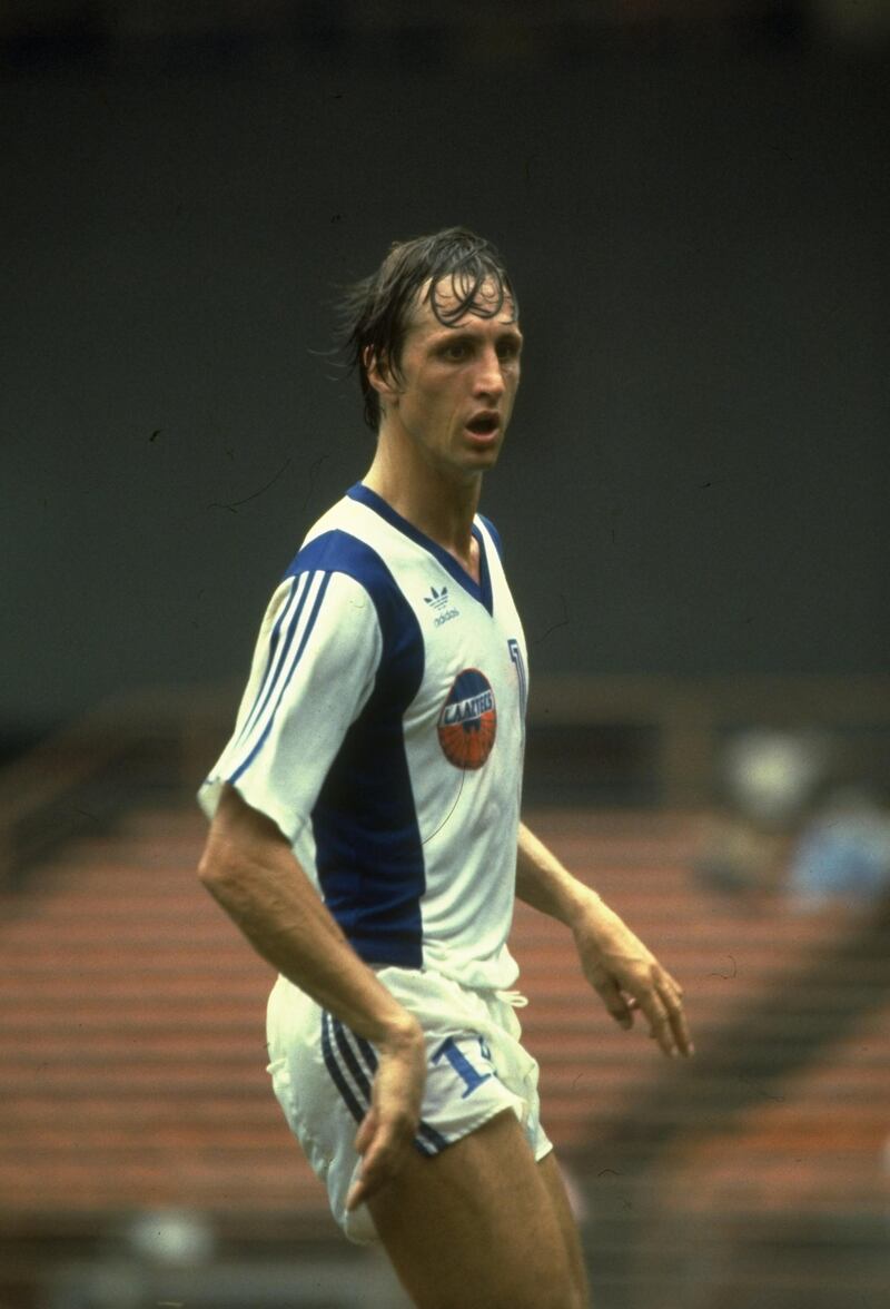 1983:  Johan Cruyff of the Los Angeles Aztecs in action during a match in the North American Soccer League. \ Mandatory Credit: Allsport UK /Allsport