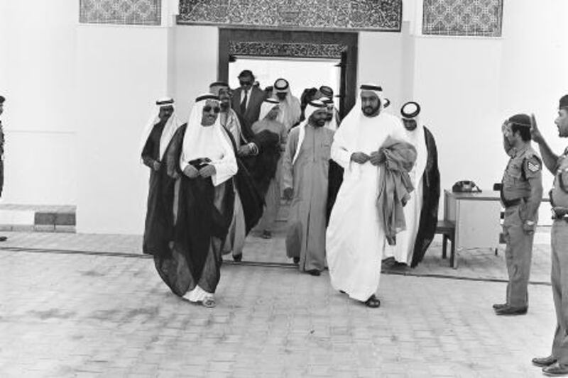  QASR AL HOSN HISTORY PROJECT 2013.
Abu Dhbai, UAE. 15th November 1977. Shekh Khalifa and ??? leave Qasr al Hosn after the opening session of the Ruling National Council.  