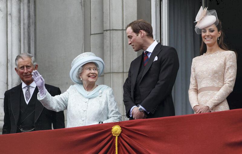 LONDON, UNITED KINGDOM - JUNE 05:  (L-R) Prince Charles, Prince of Wales, Queen Elizabeth II, Prince William, Duke of Cambridge and Catherine, Duchess of Cambridge on the balcony of Buckingham Palace during the finale of the Queen's Diamond Jubilee celebrations on June 5, 2012 in London, England. For only the second time in its history the UK celebrates the Diamond Jubilee of a monarch. Her Majesty Queen Elizabeth II celebrates the 60th anniversary of her ascension to the throne today with a carriage procession and a service of thanksgiving at St Paul's Cathedral. (Photo by Stefan Wermuth - WPA Pool/Getty Images)