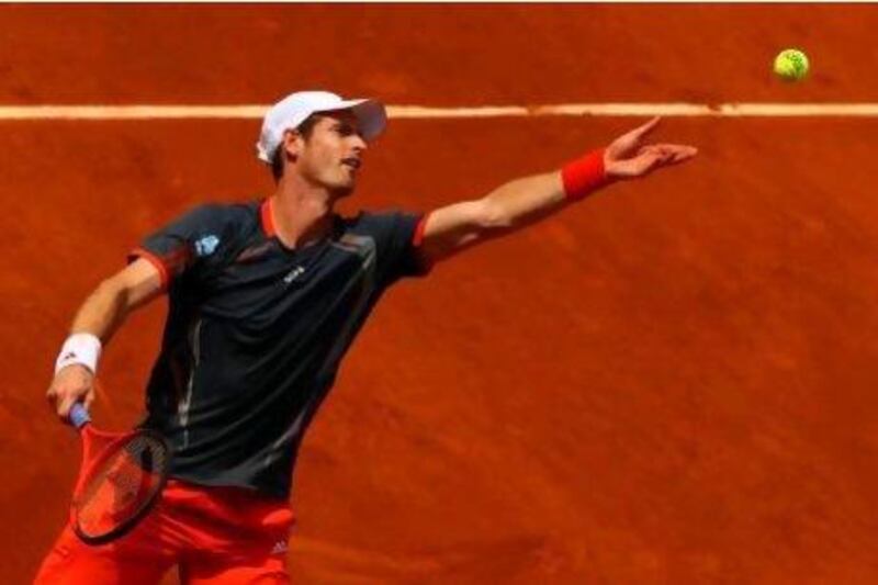 Andy Murray seems to have overcome his back problems as he defeated Colombian Santiago Giraldo at Roland Garros yesterday.