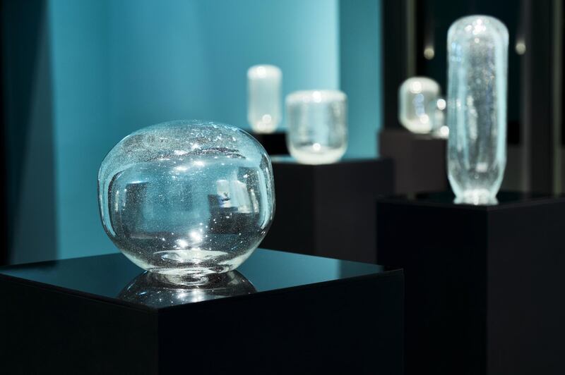 To make these glass sculptures, the Irish artist MJ Whelan took sand from the same underwater location where Jacques Cousteau dived in his research on behalf of British Petroleum in Abu Dhabi. Whelan waited for lightning to strike the sand to produce the extremely fragile glass objects that he has now on show. 