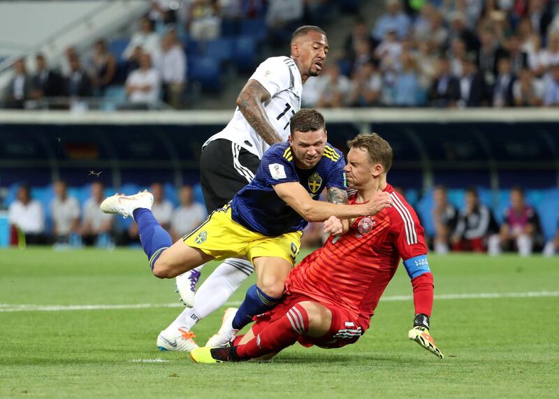 Soccer Football - World Cup - Group F - Germany vs Sweden - Fisht Stadium, Sochi, Russia - June 23, 2018   Sweden's Marcus Berg in action with Germany's Manuel Neuer and Jerome Boateng    REUTERS/Francois Lenoir     TPX IMAGES OF THE DAY