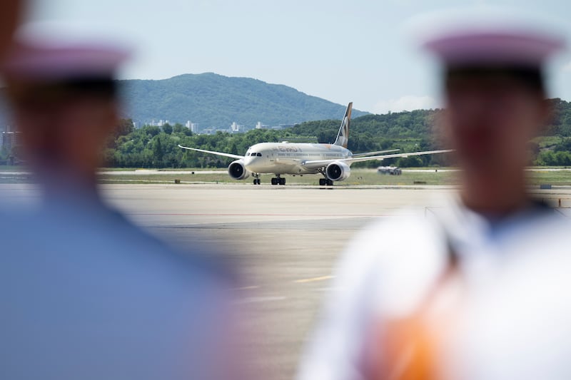 The plane carrying Sheikh Mohamed arrives in Seoul. Photo: Abdulla Al Neyadi / UAE Presidential Court
