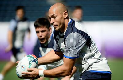 Italy's captain Sergio Parisse carries the ball during a training session in Sakai on September 20, 2019, ahead of the Japan 2019 Rugby World Cup.  / AFP / Filippo MONTEFORTE
