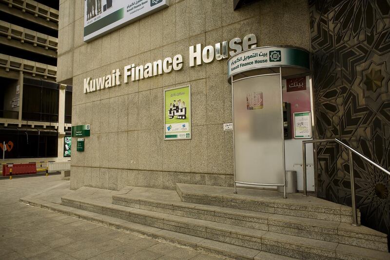 12/07/09 - Kuwait City, Kuwait - Kuwait Finance House (KFH) was established in the State of Kuwait in 1977, as the first bank operating in accordance with the Islamic Shari'a.  (Andrew Henderson/The National) *** Local Caption ***  ah_090712_Kuwait_Stock_0091.jpg