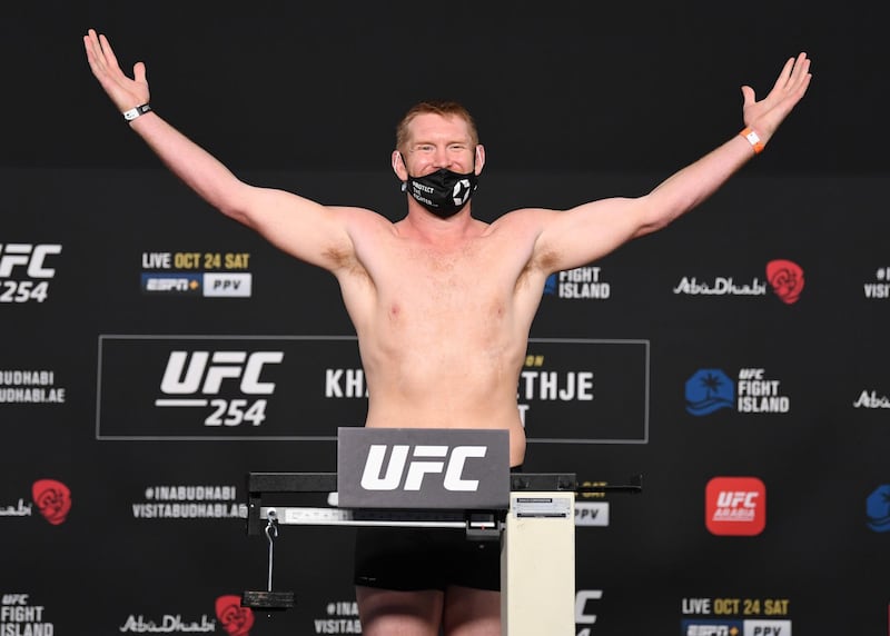 ABU DHABI, UNITED ARAB EMIRATES - OCTOBER 23: Sam Alvey poses on the scale during the UFC 254 weigh-in on October 23, 2020 on UFC Fight Island, Abu Dhabi, United Arab Emirates. (Photo by Josh Hedges/Zuffa LLC)