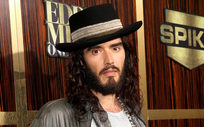 BEVERLY HILLS, CA - NOVEMBER 03: Actor/comedian Russell Brand arrives at Spike TV's "Eddie Murphy: One Night Only" at the Saban Theatre on November 3, 2012 in Beverly Hills, California.   Christopher Polk/Getty Images/AFP