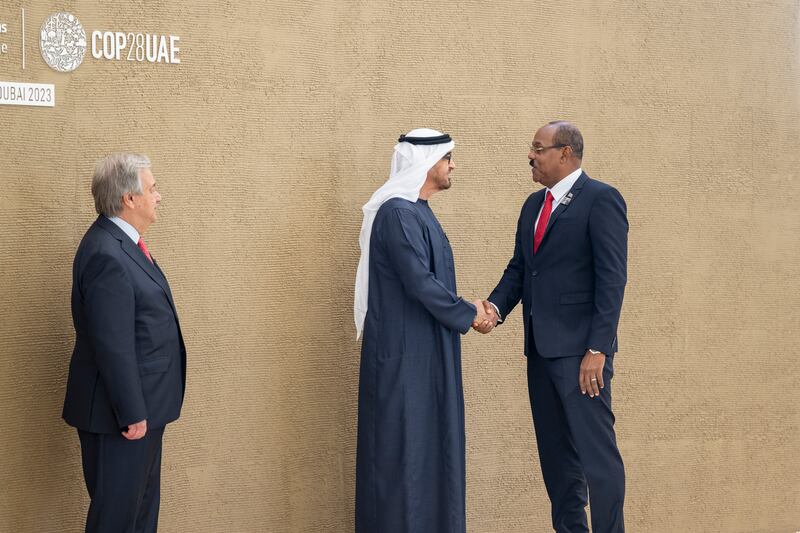 President Sheikh Mohamed greets Gaston Browne, Prime Minister of Antigua and Barbuda. Rashed Al Mansoori / UAE Presidential Court 
