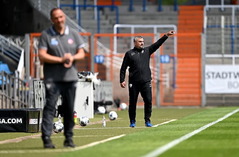Thomas Reis, head coach of Bochum gives instructions during the Second Bundesliga match between Bochum 1848 and Heidenheim at Vonovia Ruhrstadion in Bochum, Germany. Getty