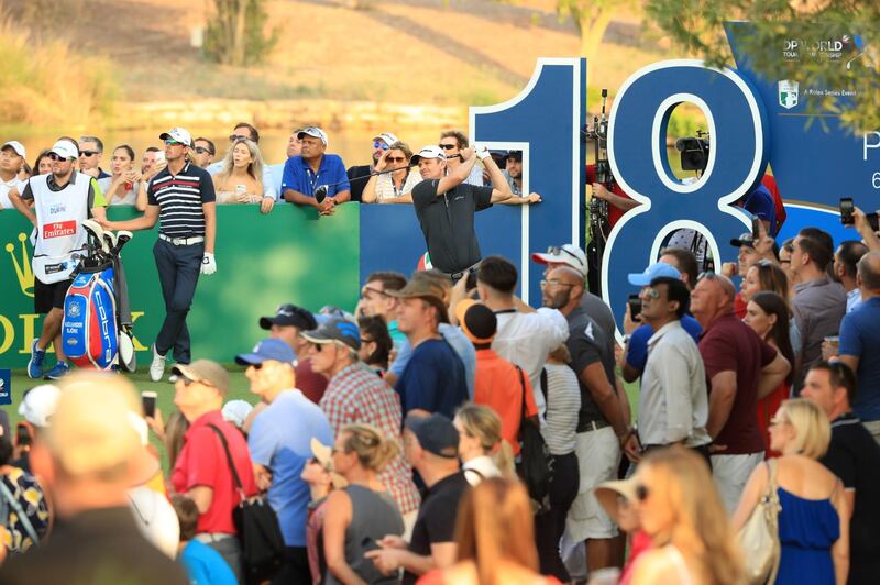 Justin Rose tees off on the 18th hole during the second round of the DP World Tour Championship. Andrew Redington / Getty Images