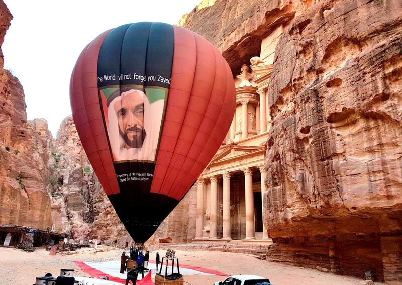 PETRA, Jordan, 10th March, 2018 (WAM) -- The "Year of Zayed 2018" hot air balloon was launched by the Sharjah-based Al Qasimia University in the historic city of Petra in Jordan amidst a huge turnout of members of the public. Wam