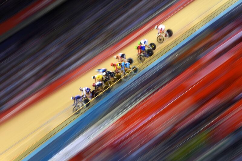 TOPSHOTS
Cyclists compete during the London 2012 Olympic Games women's omnium elimination race cycling event at the Velodrome in the Olympic Park in East London on August 6, 2012. AFP PHOTO /CARL DE SOUZA
