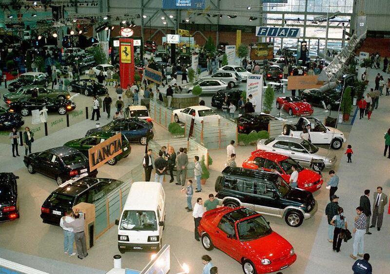 Some of the 300 car  models crowd the floor 23 November of the first automobile show held in Beirut since the end of the Lebanese civil war. Some 200,000 people are expected to attend the weeklong show, which will close 24  November. (Photo by RAMZI HAIDAR / AFP)