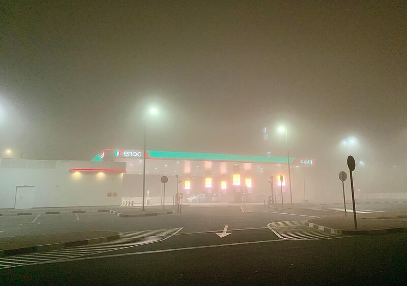 DUBAI, UNITED ARAB EMIRATES , January 19– View of the early morning fog from 2:30 am to 5 am around Al Furjan and Discovery Gardens area in Dubai. (Pawan Singh / The Nationals) For News/Stock/Online/Instagram/Standalone/Big Picture.