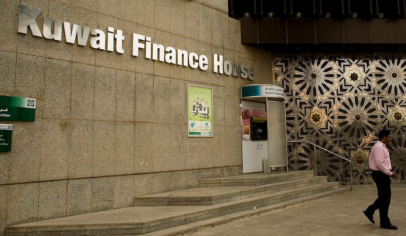 12/07/09 - Kuwait City, Kuwait - Kuwait Finance House (KFH) was established in the State of Kuwait in 1977, as the first bank operating in accordance with the Islamic Shari'a.  (Andrew Henderson/The National) *** Local Caption ***  ah_090712_Kuwait_Stock_0092.jpg