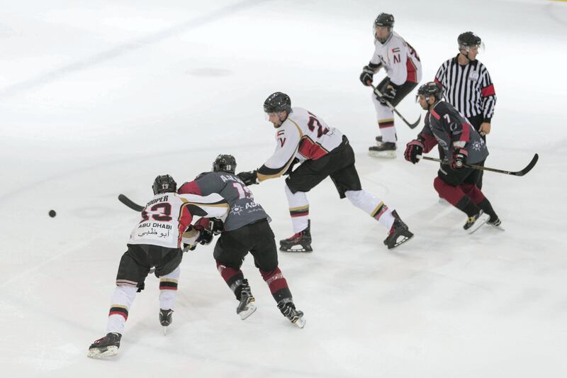 ABU DHABI, UNITED ARAB EMIRATES - OCT 4:

The opening week���s match of the national league between Abu Dhabi Storms (white) and Abu Dhabi Scorpions (black).
 
(Photo by Reem Mohammed/The National)

Reporter: Amith Passela
Section: SP