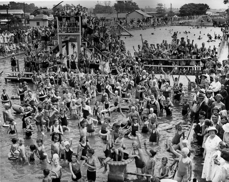 Bristol keeps cool at the Blue Lagoon in 1937