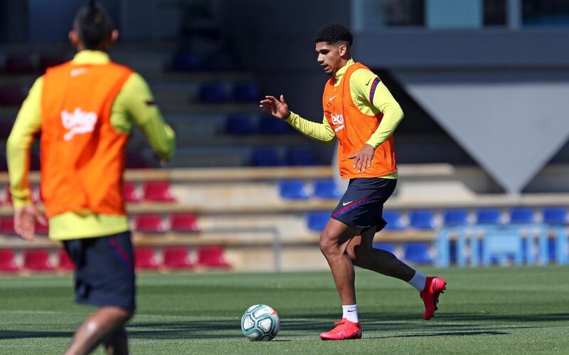 Ronald Araujo on the ball during a training session at Ciutat Esportiva Joan Gamper. Getty Images