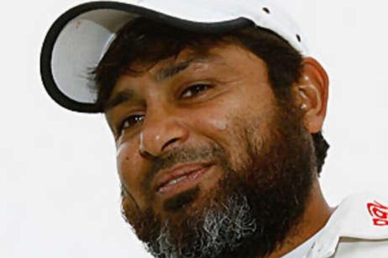 Mushtaq Ahmed, the spin coach for England, can not travel to India because of work permit regulations.