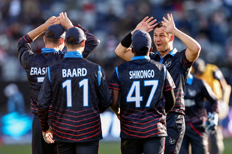 JJ Smit celebrated the wicket of Chamika Karunaratne during the T20 World Cup match between Sri Lanka and Namibia at Kardinia Park in Geelong on October 16, 2022. AFP