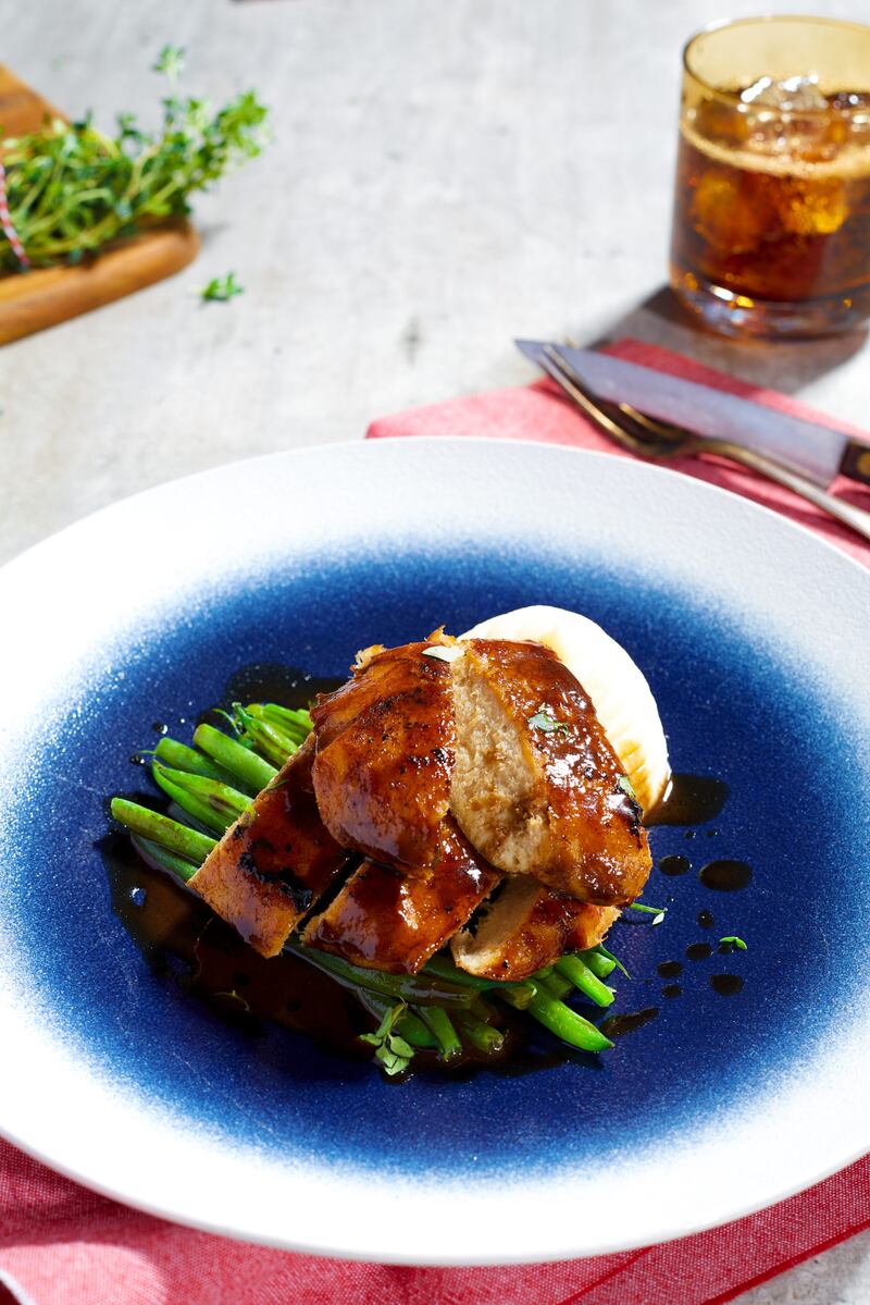 Pan-fried Tindle with green beans and garlic.