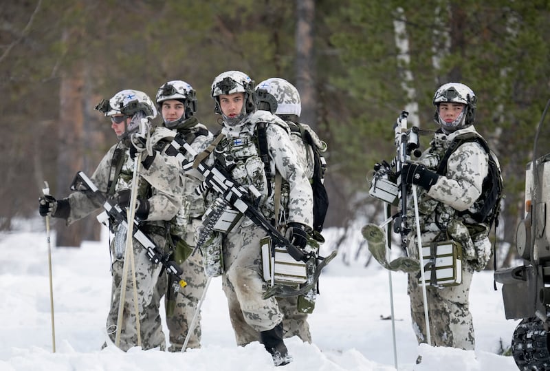 Finnish hunter soldiers in Hetta. EPA