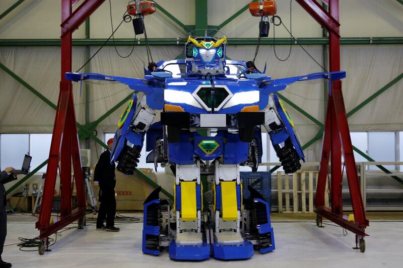 For a heavy robot weighing over 1600 kilograms, it's quite nimble, too, with a turning circle of five metres.