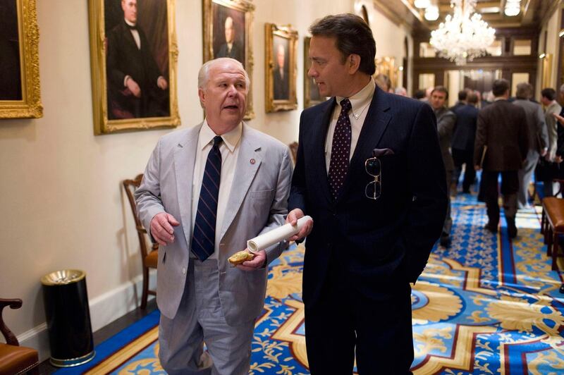Ned Beatty and Tom Hanks in 'Charlie Wilson's War' (2007). 