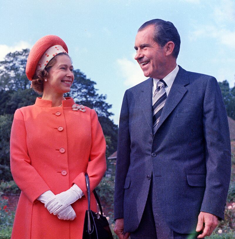  Queen Elizabeth with Nixon. AP