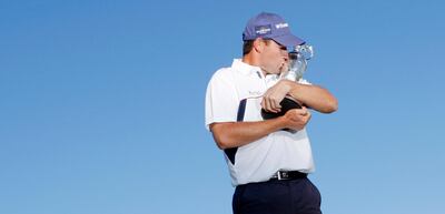 Padraig Harrington of the Republic of Ireland kisses the Claret Jug after winning The Open golf tournament at Royal Birkdale in Southport in north-west England, on July 20, 2008. AFP PHOTO / ADRIAN DENNIS / AFP PHOTO / ADRIAN DENNIS