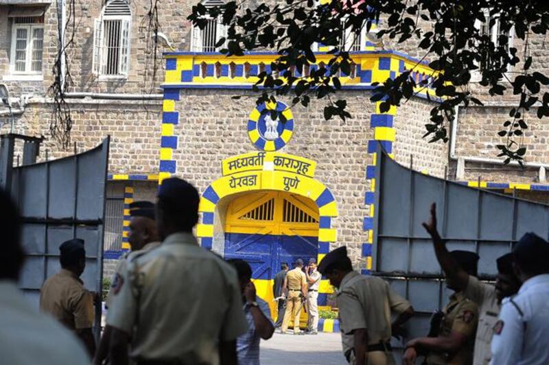 Indian police stand guard outside the high-security Yerwada Jail where Pakistan-born Mohammed Kasab, the sole surviving gunman of the 2008 Mumbai attacks was hanged, in Pune on November 21, 2012.   The sole surviving gunman from the 2008 Mumbai attacks was executed Wednesday, nearly four years after 166 people were killed in a three-day rampage through India's financial capital, officials announced.   AFP PHOTO

