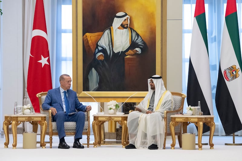President Sheikh Mohamed speaks with Mr Erdogan. Photo: UAE Presidential Court