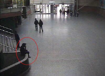 (FILES) In this file photo taken on May 21, 2017 shows suicide bomber Salman Abedi sitting in the foyer of the Manchester Arena on May 21, 2017. Security teams at Britain's Manchester Arena "should have prevented or minimised" the impact of the 2017 terror attack at an Ariana Grande concert that killed 22 people, a public inquiry found on June 17, 2021. - RESTRICTED TO EDITORIAL USE - MANDATORY CREDIT "AFP PHOTO / Manchester Arena Inquiry " - NO MARKETING - NO ADVERTISING CAMPAIGNS - DISTRIBUTED AS A SERVICE TO CLIENTS
 / AFP / Manchester Arena Inquiry  / - / RESTRICTED TO EDITORIAL USE - MANDATORY CREDIT "AFP PHOTO / Manchester Arena Inquiry " - NO MARKETING - NO ADVERTISING CAMPAIGNS - DISTRIBUTED AS A SERVICE TO CLIENTS
