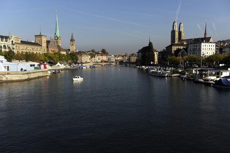 CORRECTION PHOTO QUALITY   A view taken on September 30, 2009 of Zurich and the Limat river. AFP PHOTO / SEBASTIEN BOZON (Photo by SEBASTIEN BOZON / AFP)