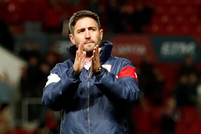 Soccer Football - Carabao Cup Third Round - Bristol City vs Stoke City - Ashton Gate Stadium, Bristol, Britain - September 19, 2017  Bristol City manager Lee Johnson applauds the fans after the match   Action Images via Reuters/Andrew Boyers   EDITORIAL USE ONLY. No use with unauthorized audio, video, data, fixture lists, club/league logos or "live" services. Online in-match use limited to 75 images, no video emulation. No use in betting, games or single club/league/player publications. Please contact your account representative for further details.