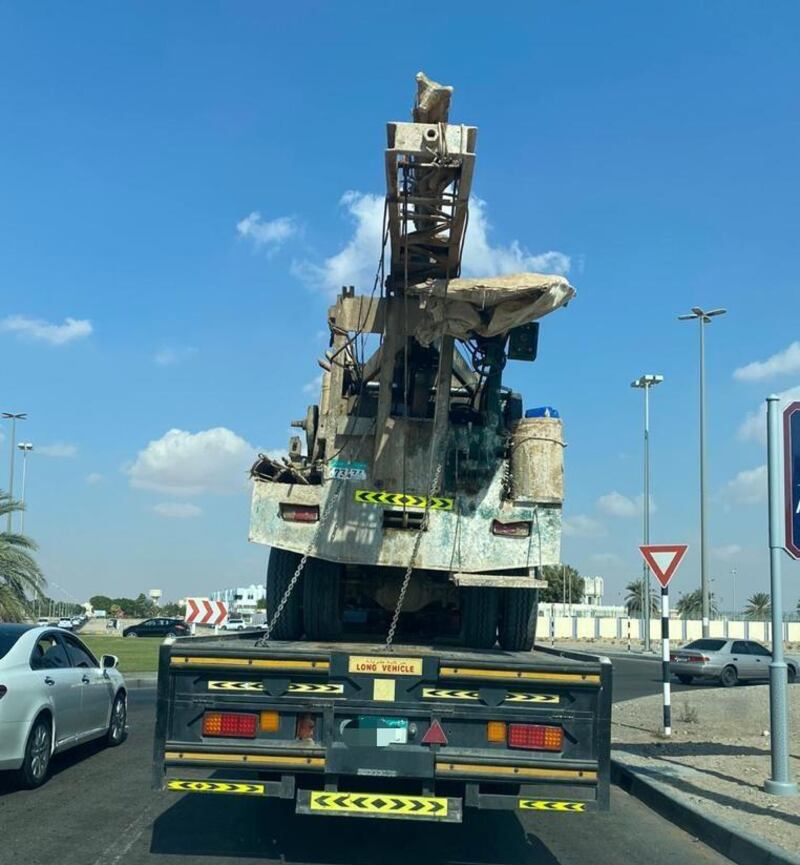 Motorists have been warned not to break rules regarding towing vehicles. Abu Dhabi Police.